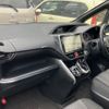toyota voxy 2018 quick_quick_DBA-ZRR80W_0435176 image 10