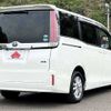 toyota noah 2018 504928-929779 image 2