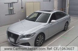 toyota crown 2018 CFJ1063607