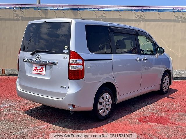 toyota noah 2011 CFJ1521007 image 2
