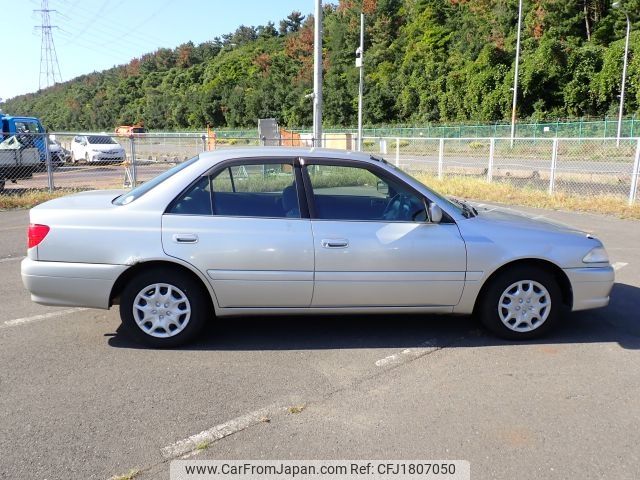 toyota carina 2000 CFJ1807050 image 1