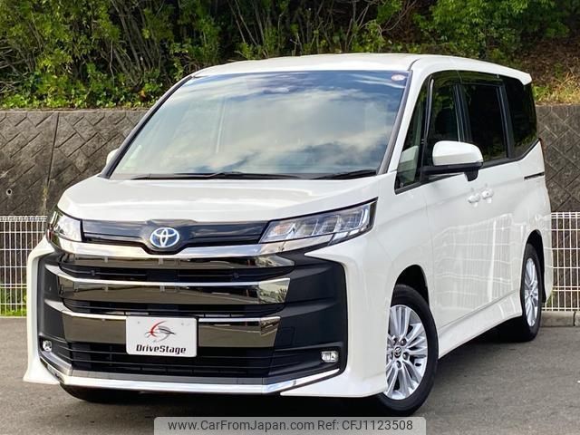 toyota noah 2024 quick_quick_6AA-ZWR90W_ZWR90-0179142 image 1