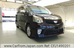 toyota noah 2012 CFJ1490201