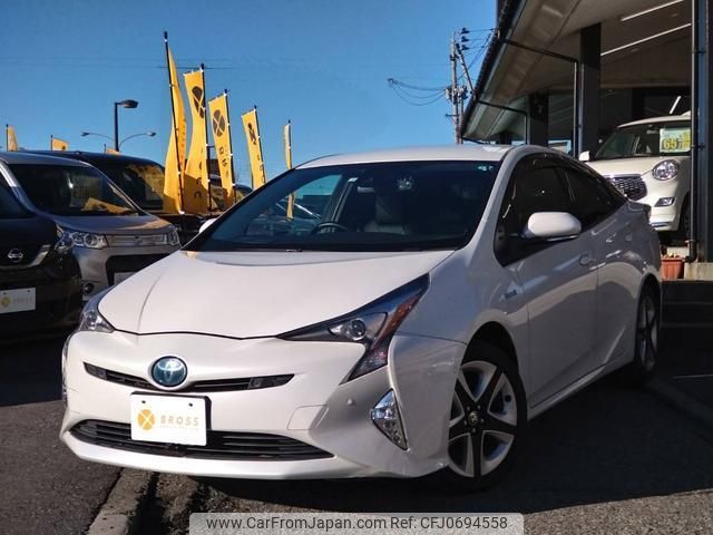 toyota prius 2016 quick_quick_DAA-ZVW55_ZVW55-8020955 image 1