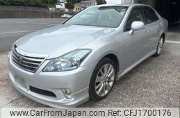 toyota crown 2010 CFJ1700176