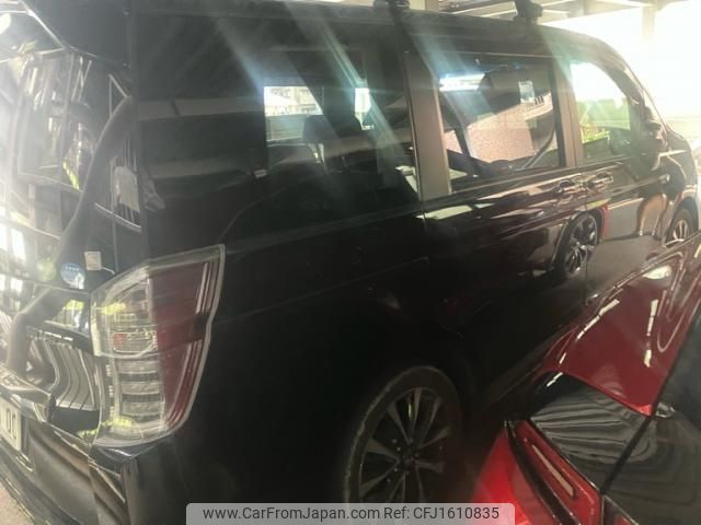 honda stepwagon 2012 CFJ1610835 image 2