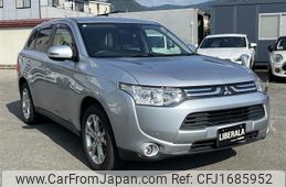mitsubishi outlander 2013 CFJ1685952