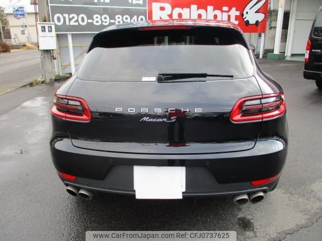 porsche macan 2017 quick_quick_ABA-95BCTM_WP1ZZZ95ZHLB25275 image 2