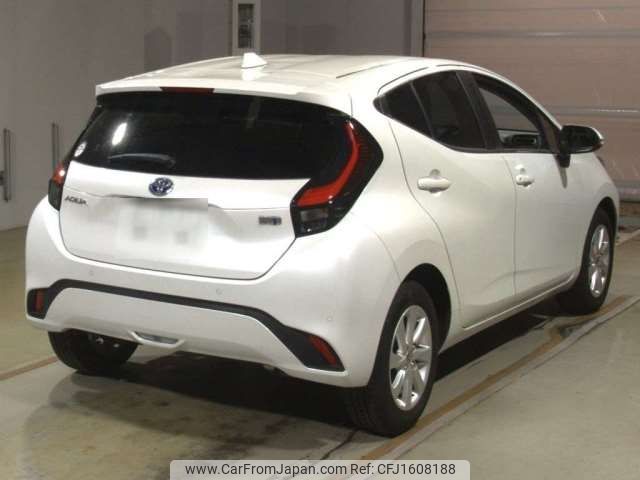 toyota aqua 2021 CFJ1608188 image 2