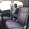 nissan serena 2013 G00053 image 28