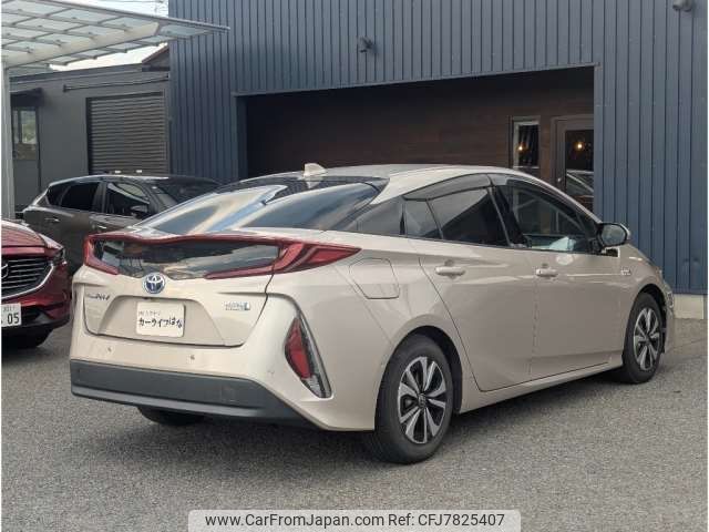 toyota prius-phv 2017 CFJ7825407 image 2