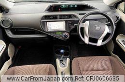 toyota aqua 2013 504928-927090