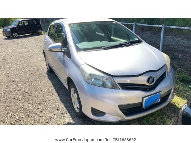 toyota vitz 2013 CFJ1653652 image 1
