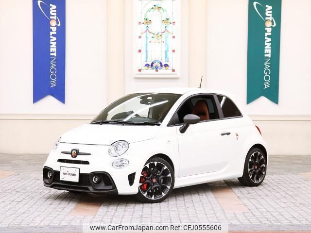 abarth 595 2022 quick_quick_3BA-31214T_ZFABF13H4NJF79813 image 1