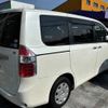 toyota noah 2009 BD2407A48376 image 4