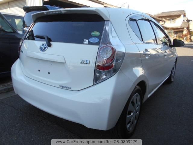 toyota aqua 2012 -TOYOTA--AQUA NHP10--NHP10-6069663---TOYOTA--AQUA NHP10--NHP10-6069663- image 2