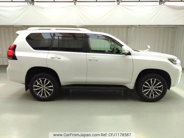 toyota land-cruiser-prado 2018 ENHANCEAUTO_1_ea300050 image 2