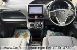 toyota noah 2014 504928-923741