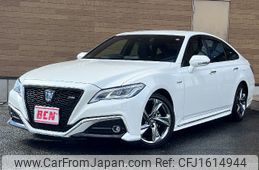 toyota crown 2018 CFJ1614944