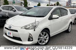 toyota aqua 2013 -TOYOTA--AQUA DAA-NHP10--NHP10-2216176---TOYOTA--AQUA DAA-NHP10--NHP10-2216176-