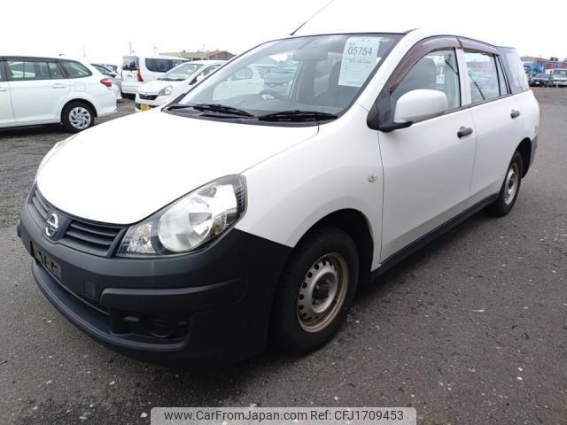 nissan ad 2015 CFJ1709453 image 1
