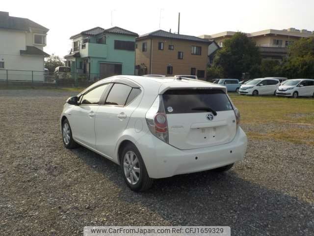 toyota aqua 2014 CFJ1659329 image 2