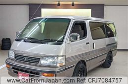 toyota-hiace-wagon-1995-3200-car_4cd50439-edde-45ac-b626-661ccdeb2723
