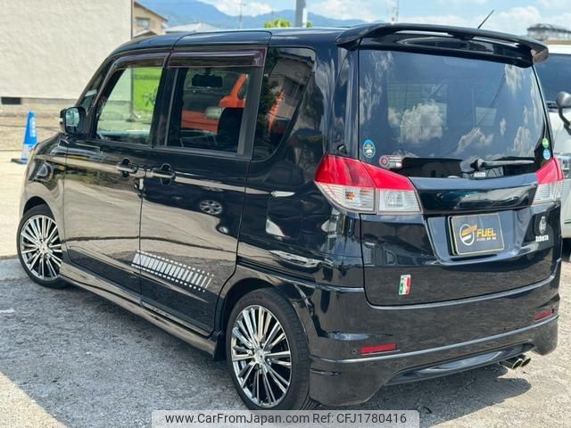 mitsubishi delica-d2 2011 CFJ1780416 image 2