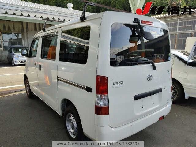 toyota liteace-van 2017 CFJ1782697 image 2
