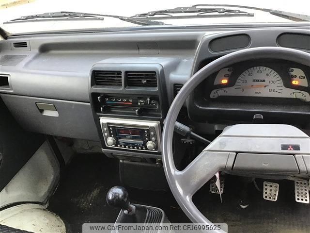 mitsubishi-minicab-truck-1995-2929-car_4cf7ae21-6dcc-4640-b7bc-1b47653a65b4