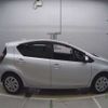 toyota aqua 2016 CFJ1851723 image 8