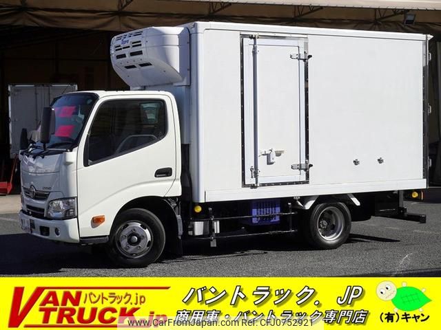 toyota dyna-truck 2017 GOO_NET_EXCHANGE_0540277A30250127W001 image 1