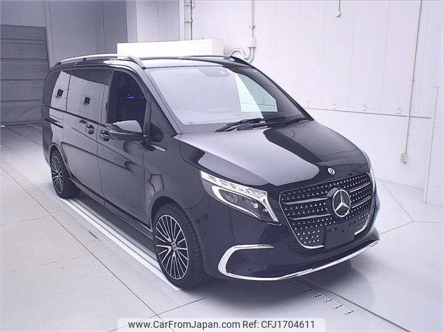 mercedes-benz v-class 2022 CFJ1704611 image 1