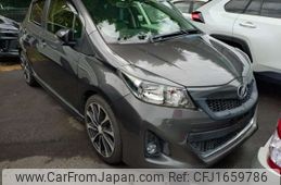 toyota vitz 2012 CFJ1659786