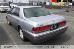 toyota crown 1998 I022