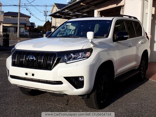 toyota land-cruiser-prado 2022 25520711 image 1