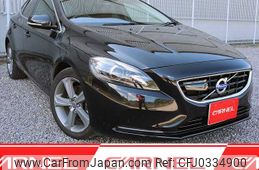 volvo v40 2014 K00111