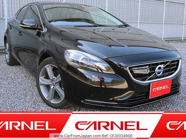 volvo v40 2014 K00111 image 1