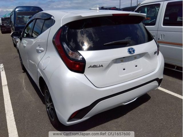toyota aqua 2023 CFJ1657600 image 2