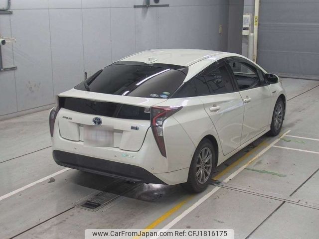 toyota prius 2017 CFJ1816175 image 2