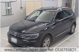 volkswagen tiguan 2018 CFJ0793871