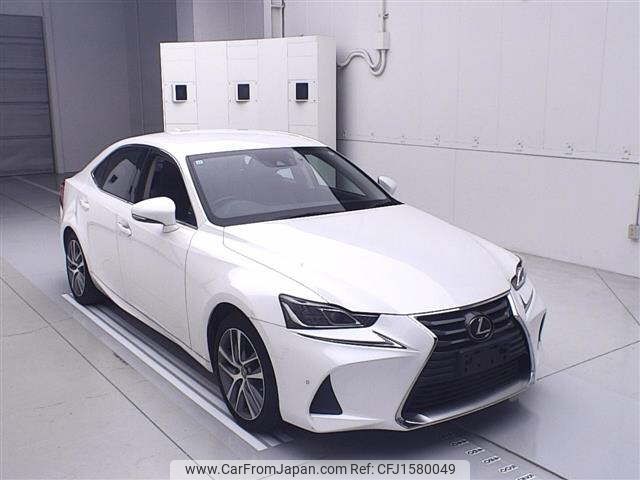 lexus is 2017 CFJ1580049 image 1
