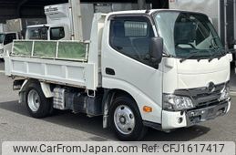 hino dutro 2022 CFJ1617417