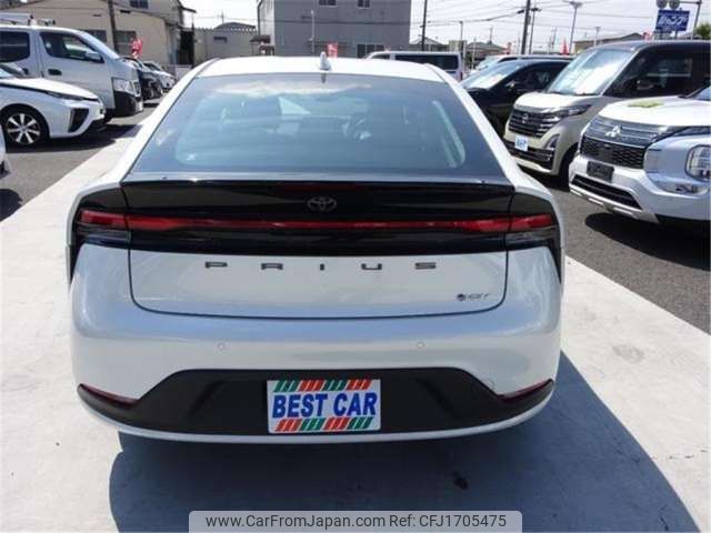 toyota prius 2023 CFJ1705475 image 2