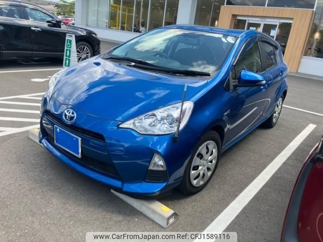 toyota aqua 2013 CFJ1589116 image 1