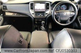 toyota crown 2016 504928-926521