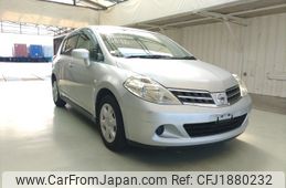 nissan tiida 2011 CFJ1880232