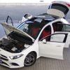 mercedes-benz a-class 2018 GOO_JP_700080027030241120001 image 37