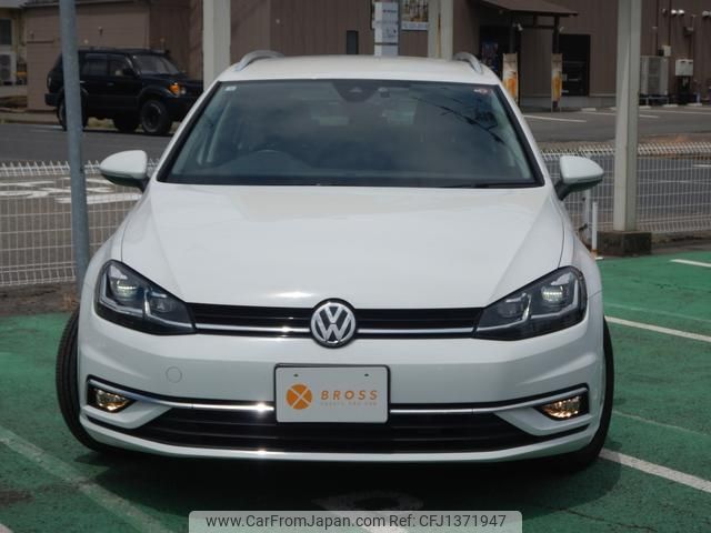 volkswagen golf-variant 2018 quick_quick_AUCJZ_WVWAUZJP622867 image 2