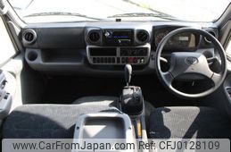 toyota camroad 2018 GOO_JP_700040407230240822002